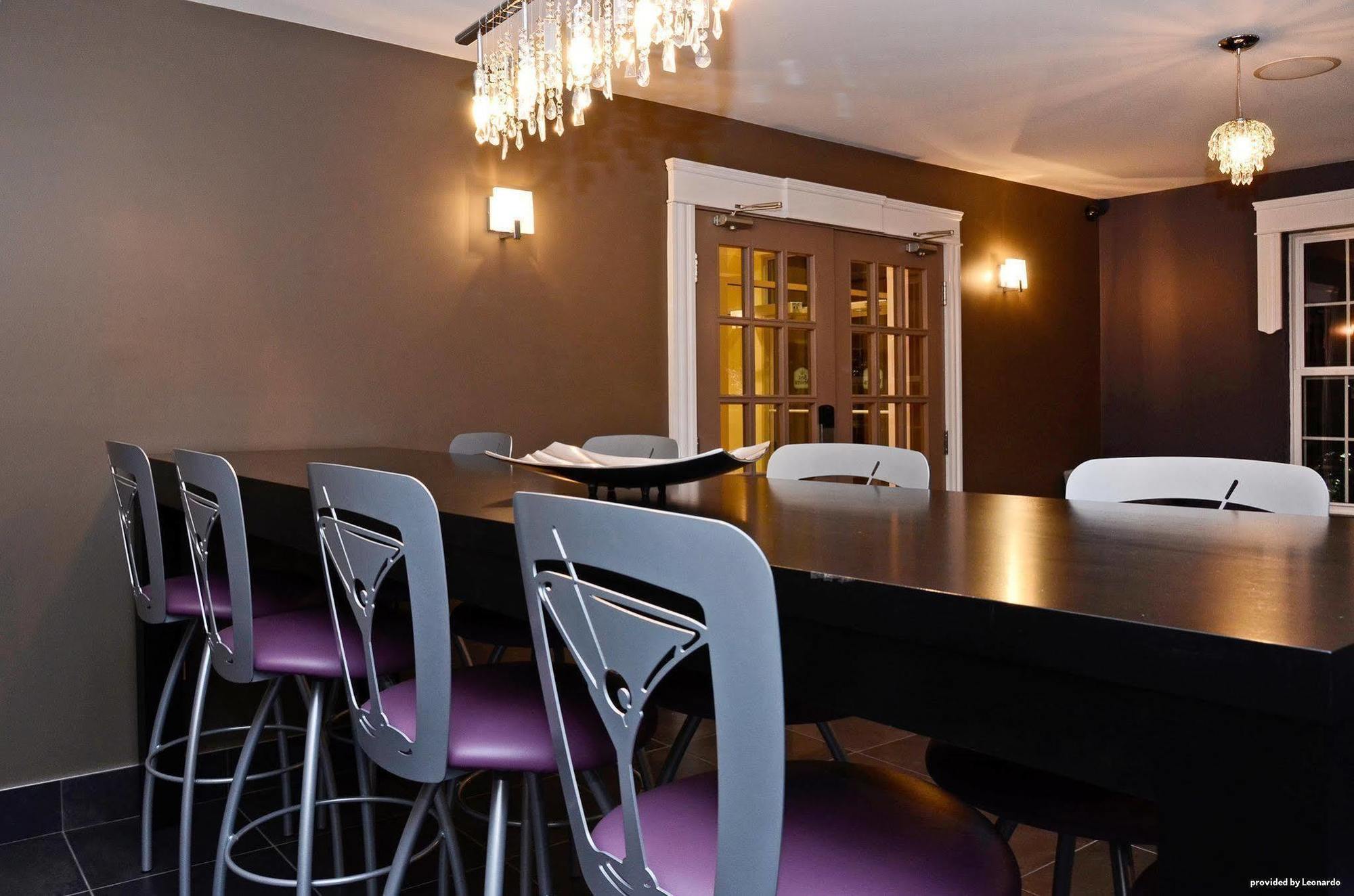 Best Western Plus Woodstock Hotel Conference Centre Номер фото